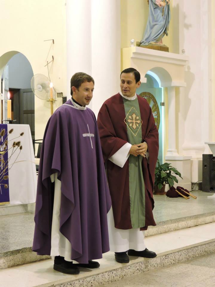 Nuevo Párroco y Vicario en la Parroquia María Auxiliadora
