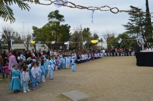 El 25 de Mayo y los 50 años del Jardín «Grillito» se recordaron en un acto