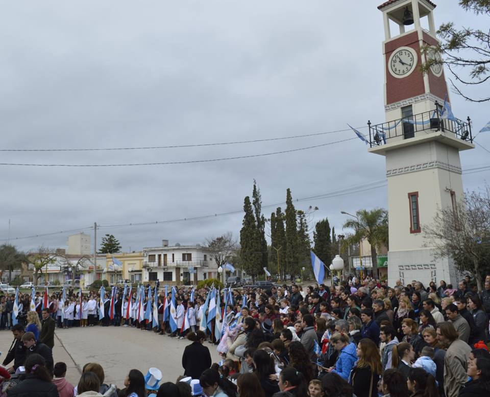 María Grande celebró los 200 años de la Independencia Nacional