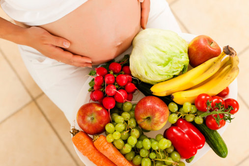 CHARLA SOBRE LA ALIMENTACIÓN EN EL EMBARAZO Y LACTANCIA.