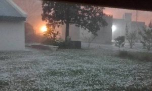 Fuerte granizada en la mañana de este martes