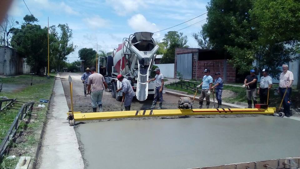 OBRA DE PAVIMENTO SOBRE CALLE SARGENTO CABRAL