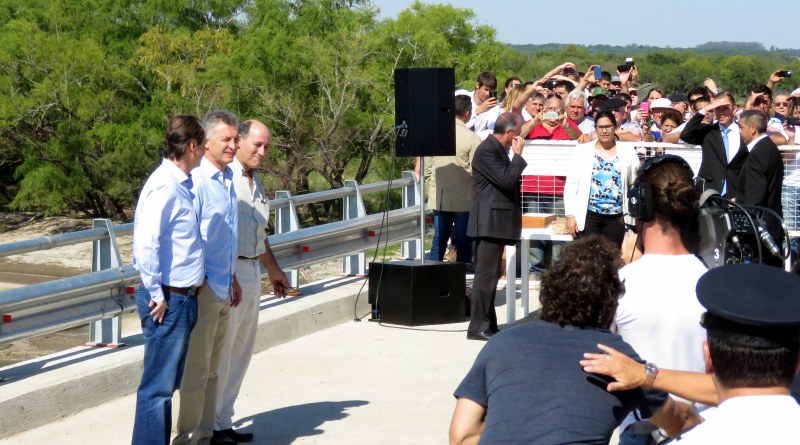 El Presidente Macri inauguró un puente en Entre Ríos y dijo que «las obras ya no son sinónimo de corrupción»