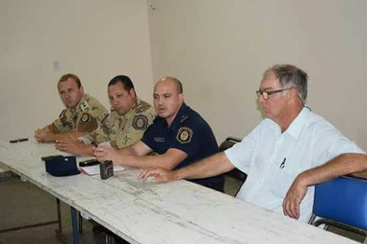 Policia Rural mantuvo reunión con autoridades y vecinos de Viale