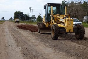 Continúan los trabajos de recuperación de caminos en la provincia
