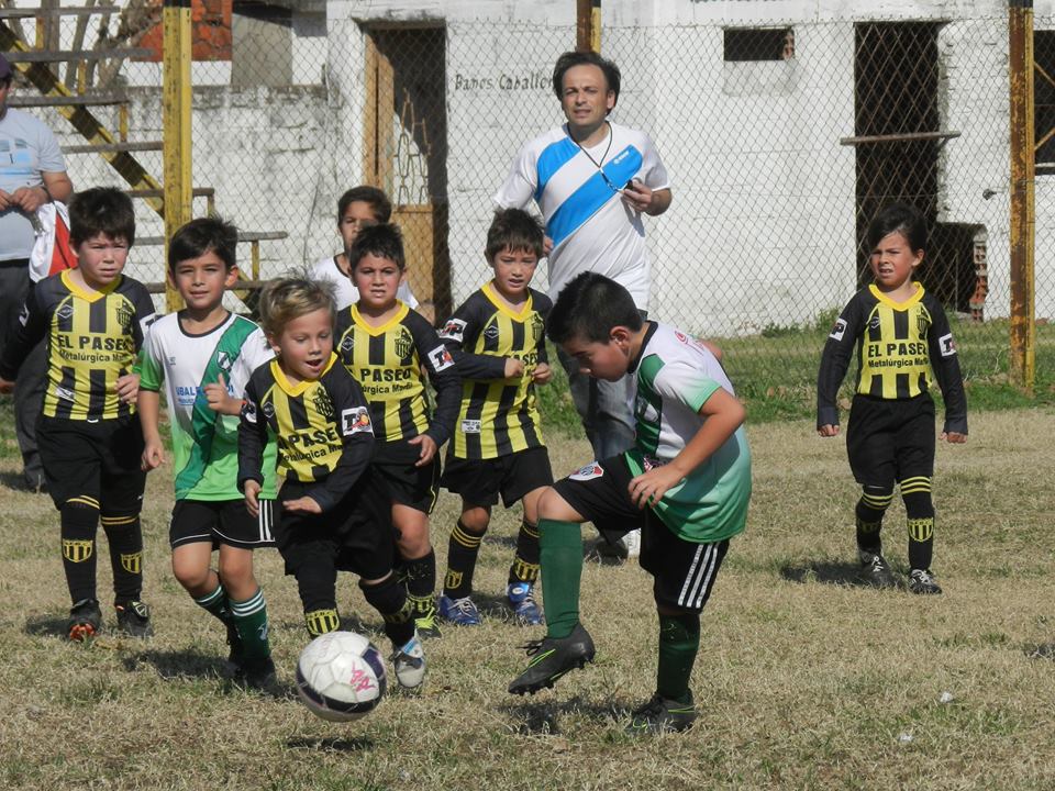 María Grande recibe el fútbol infantil de Paraná Campaña