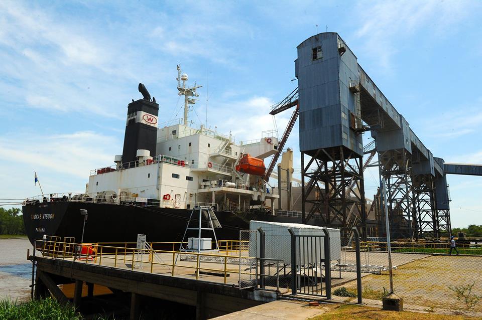 El puerto de Diamante recibió el quinto buque ultramarino