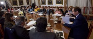 El límite del acuerdo con FMI: no recortar salarios ni jubilaciones