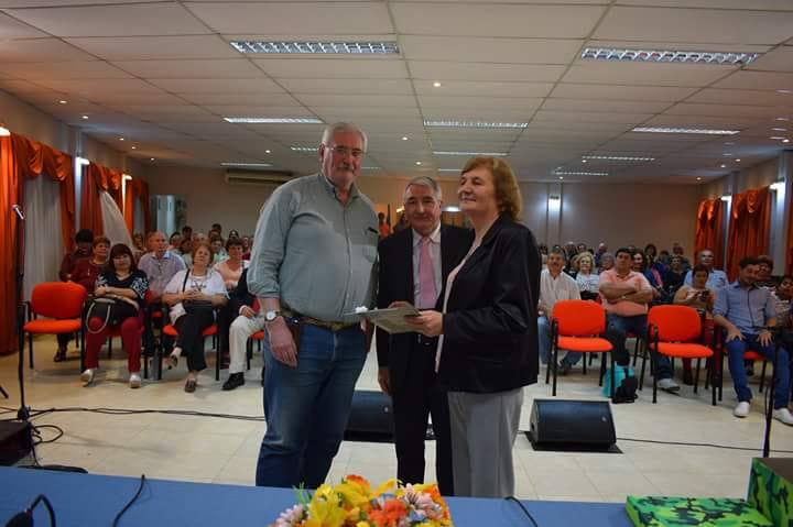 «Un Horizonte de Sueños», el libro de Santos y Mary