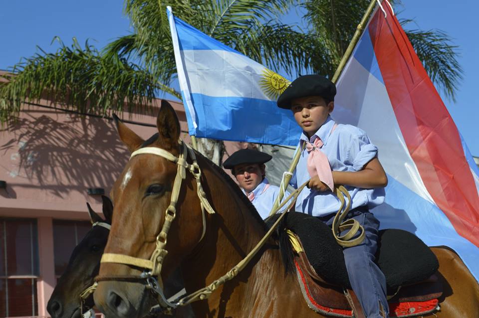 La escuela 180 realiza este sábado el desfile de agrupaciones tradicionalistas y festival