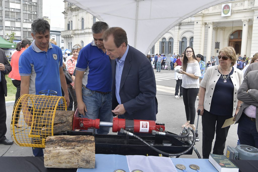 Bordet destacó el trabajo de las escuela de educación técnica