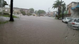 Otra vez la copiosa lluvia inundo a la ciudad