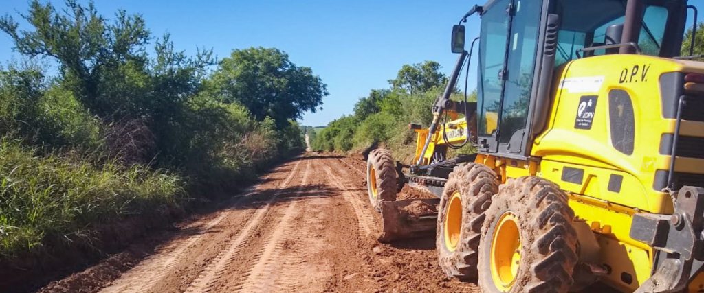 Intensifican la recomposición de la red caminera de la provincia