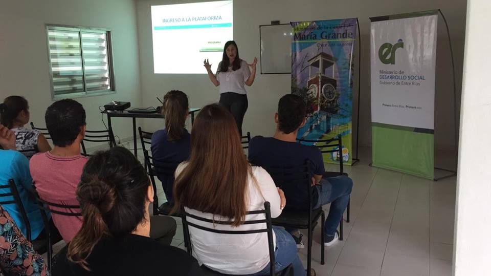 El programa «Jóvenes emprendedores» se presentó en María Grande