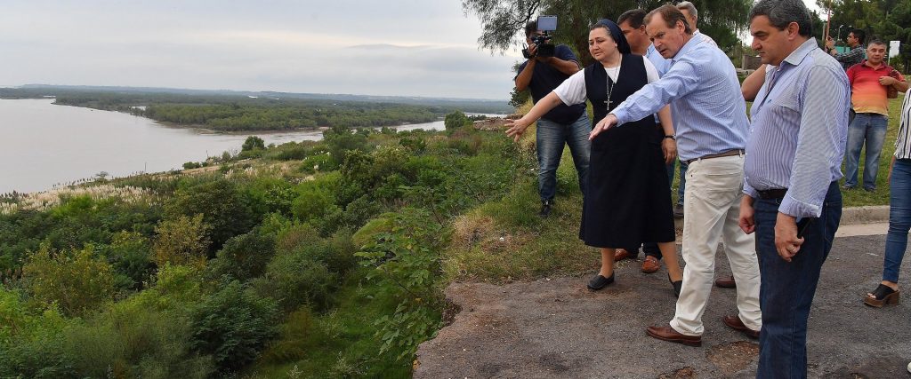 Especialistas de la UNER comienzan a elaborar el proyecto para estabilizar las barrancas de Diamante y Santa Elena