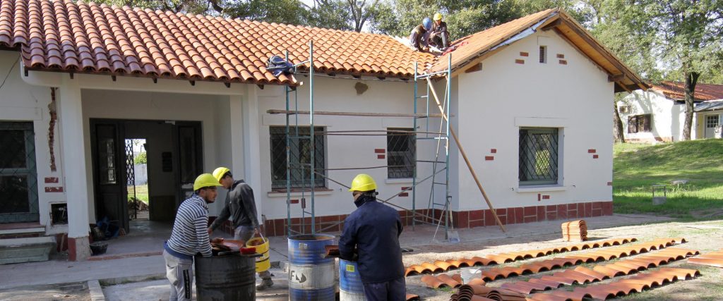 La remodelación de la antigua vivienda del director en el Complejo Escuela Hogar presenta un 75 por ciento de avance