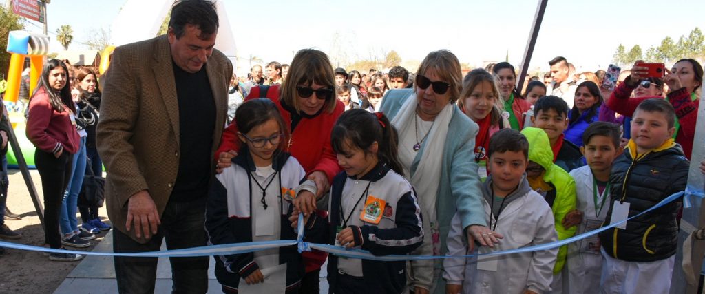 Con más de 850 estudiantes y docentes comenzó la Feria Provincial de Educación en Colón