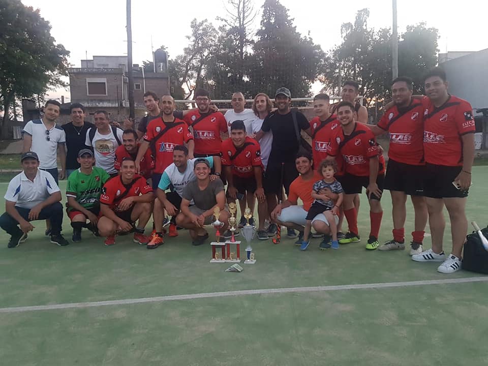 Atlético María Grande Campeón en Hockey masculino