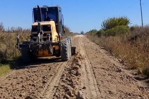 Vialidad realiza trabajos de conservación sobre caminos productivos del departamento Paraná