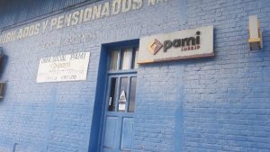 La agencia local de Pami, sigue trabajando con restricciones en la atención al público