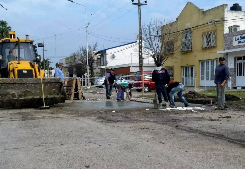 El Municipio trabaja en el bacheo  de calles