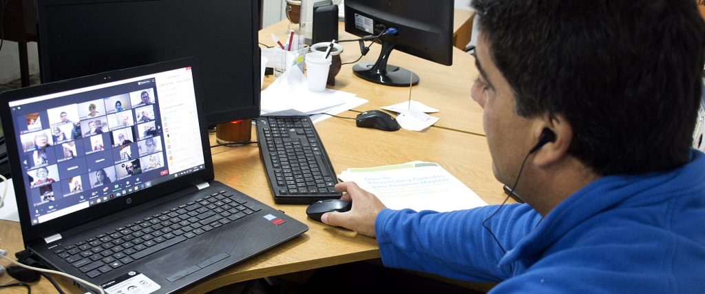 Comenzó la capacitación sobre la guía de cuidados para adultas y adultos mayores