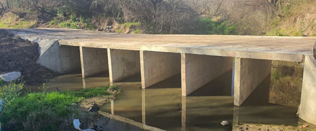 Trabajan en la habilitación del camino entre Eingenfeld y Merou en el departamento Paraná