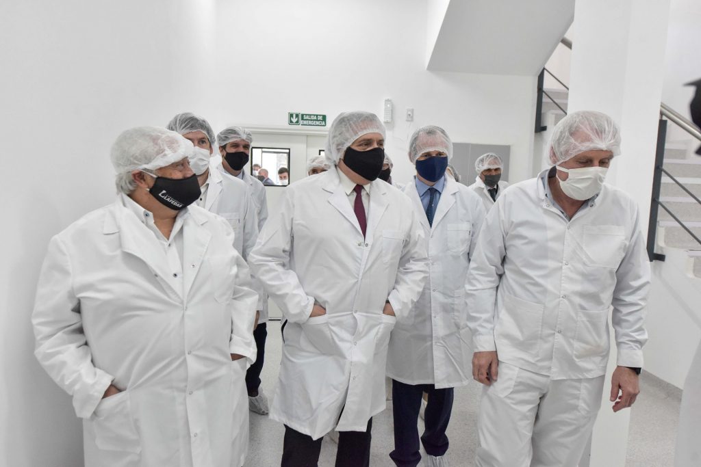 El Presidente y Bordet visitaron un laboratorio que exporta a 30 países