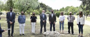 Monumento en Paraná en recordación a las victimas del holocausto