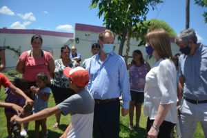 Bordet en Tabossi – Se ampliará el servicio de cloacas y comprometió la entrega de una ambulancia nueva.