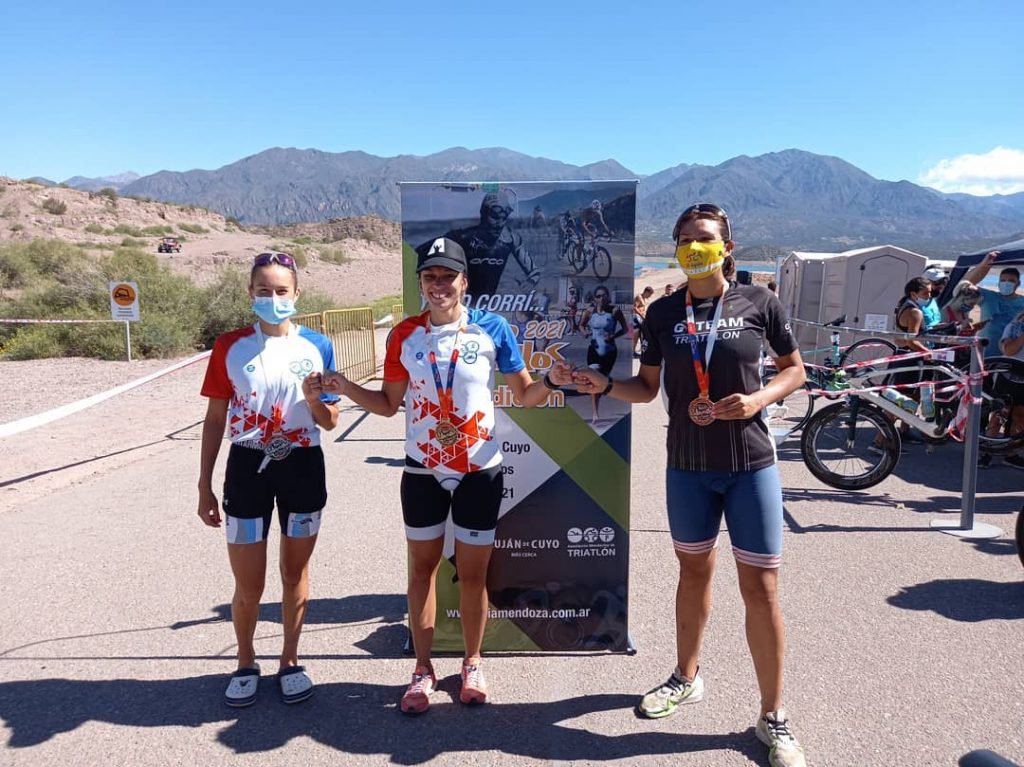 Judith se subió al podio en el Triatlón de Potrerillos