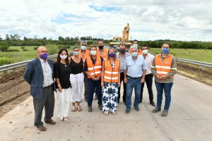 La vicegobernadora Stratta recorrió los trabajos que se realizan en la Variante sobre la ruta 11 en el  ingreso a Victoria