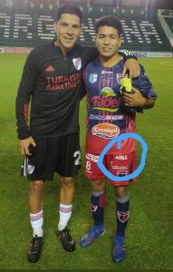 AMUL agradeció a Defensores de Pronunciamiento haber incluido su logo en la indumentaria deportiva utilizada para enfrentar a River Plate