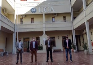 Tras firma de convenio, alumnos de la UCA realizaran pasantias en el Municipio local