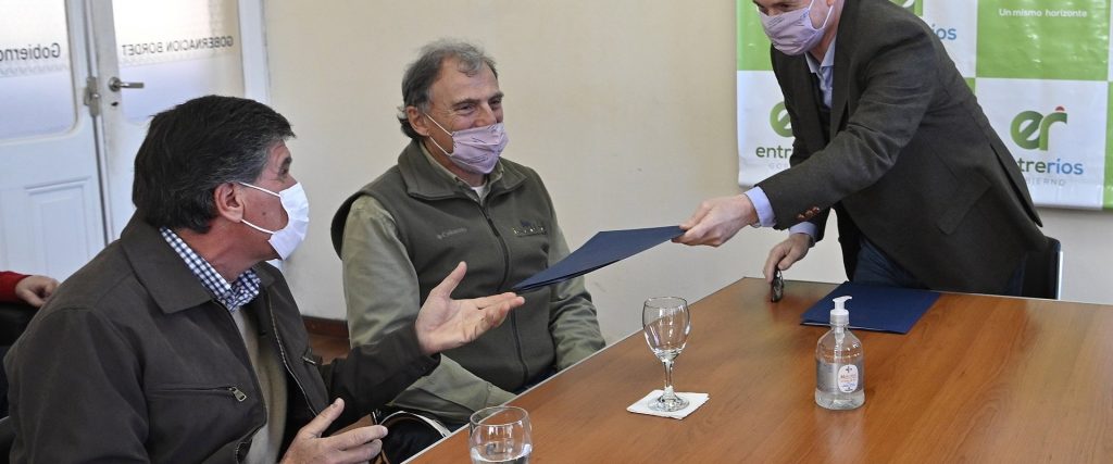 Bordet dispuso beneficios en la tarifa eléctrica para arandaneros y arroceros