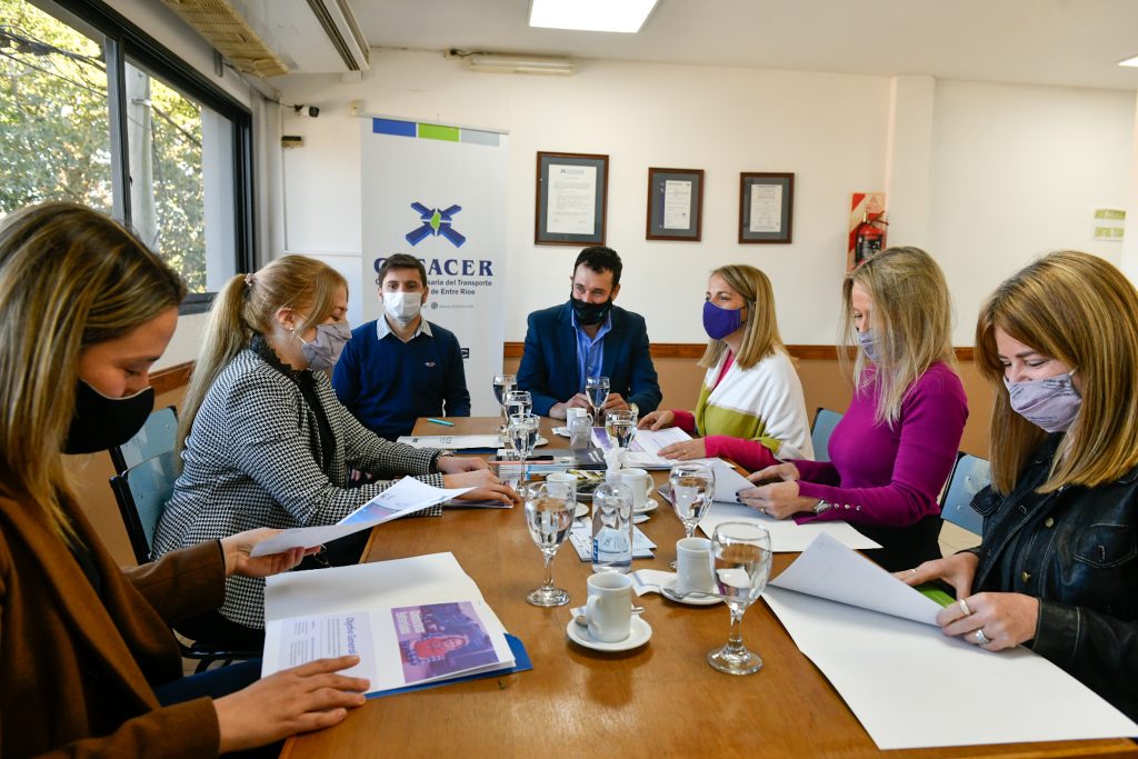 La Vicegobernación promueve la incorporación de mujeres en el transporte de cargas