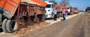 Trabajan en la reconstrucción de la ruta provincial 33 desde Maciá