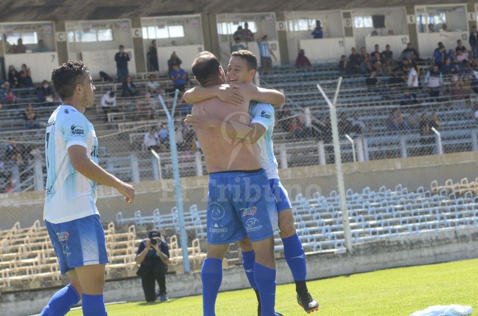 JUAN GALETTO CON SU EQUIPO ES LIDER DE  ZONA EN EL TORNEO FEDERAL A