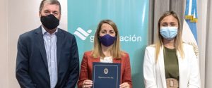 El gobierno provincial impulsa una ley para que alumnos y docentes tengan un descuento del 50% en el boleto interurbano