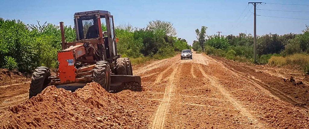 Continúan los trabajos de recuperación y afirmado de la Ruta 42 en el departamento Uruguay