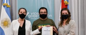 Stratta entregó el Premio Literario Fray Mocho 2020 Ensayo al victoriense Ramiro Salinas