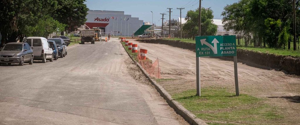 Vialidad trabaja en la rehabilitación y reconstrucción de la ruta que une Racedo con Crespo