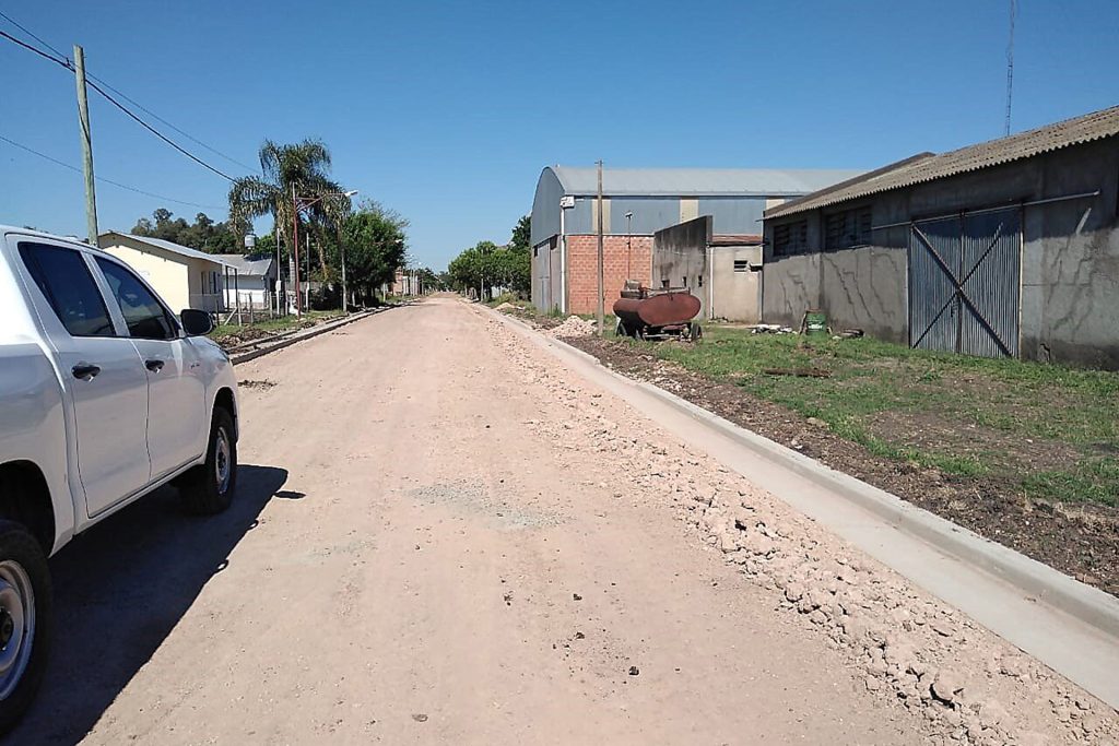 Finalizó la obra de cordón cuneta y badenes en Santa Anita