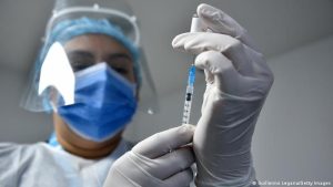 Este miercoles, tercera dosis vacuna contra el Covid a mayores de 45 años