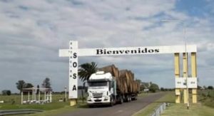 La Sociedad Rural Maria Grande, envió rollos de pasto a Corrientes