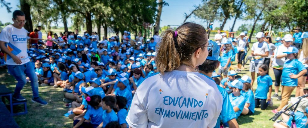 Comenzó la preinscripción para incorporar estudiantes al programa de apoyo escolar del Becario