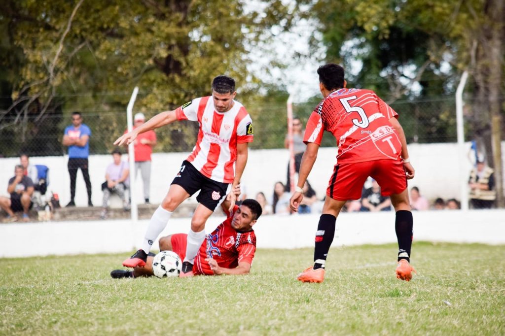 Litoral le ganó a Tabossi y es puntero en la zona Centro – Maradona y Atletico María Grande, terminaron en empate