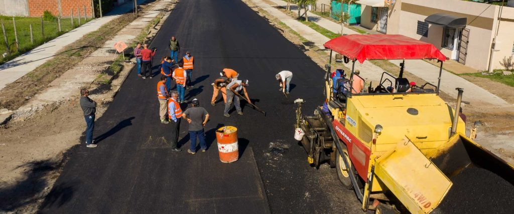 Continúa la pavimentación del acceso a Concordia por Magnasco y Villa Zorraquín