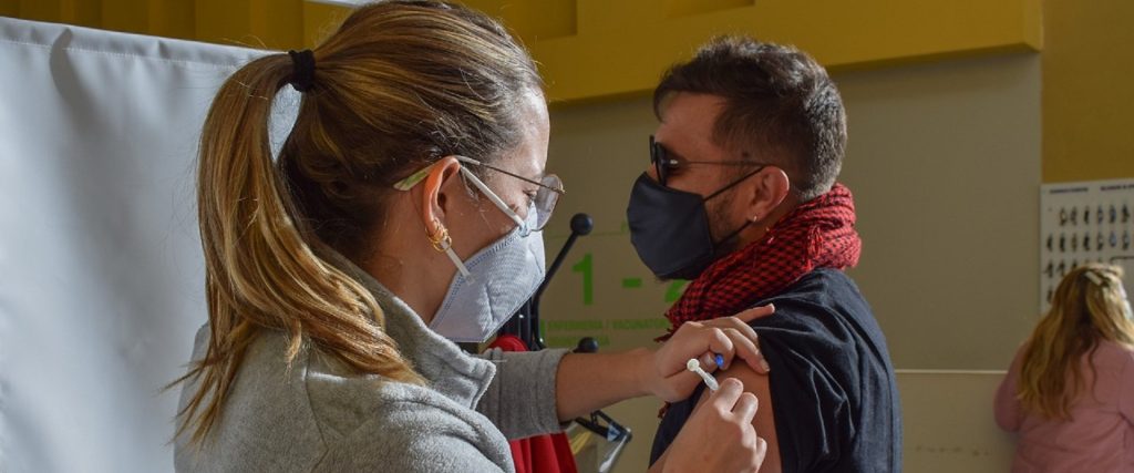 Instan a la población a aplicarse el refuerzo de la vacuna Covid 19