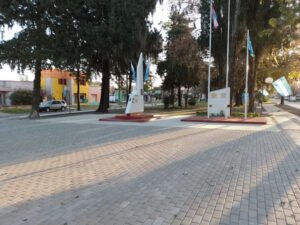 El lunes, el acto oficial por el Día de la Bandera se realiza junto al monumento a Belgrano
